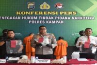 Satuan Reserse Narkoba Polres Kampar berhasil menggagalkan penyelundupan sabu seberat 1 kilogram dalam operasi di Desa Karya Indah, Kecamatan Tapung, Kabupaten Kampar, Rabu malam. (mcr)