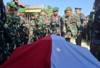  Prosesi pemakaman jenazah Prada Lucky Namo secara militer di Kupang, Nusa Tenggara Timur, Sabtu (9/8/2025). (ANT)