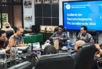 Pengurus DPP PJS saat melakukan audiensi dengan Pimpinan FDIKOM UIN Syarif Hidayatullah Jakarta, Kamis (04/09/2025) di Kampus UIN Jakarta.