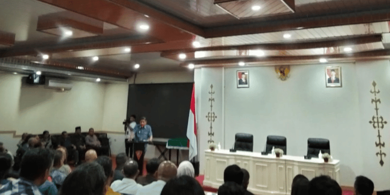 Kejaksaan Negeri (Kejari) Ambon bersama Pemerintah Kota (Pemkot) Ambon resmi meluncurkan program “Jaga Desa” di ruang Vlisingen, Balai Kota Ambon, Rabu (17/7/2025)