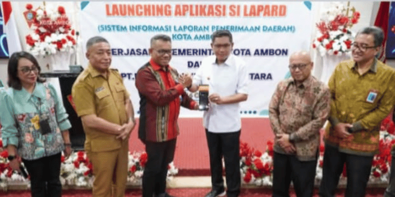 Penerapan Sistem Informasi Layanan Pajak dan Retribusi Daerah (SILAPARD), yang terhubung langsung dengan sistem pengalaman keluarga (family experience system) oleh Pemko Ambon, Selasa (14/10)