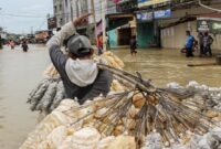 Banjir Aceh, belasan ribu warga mengungsi. (CNN Indonesia/ANT)