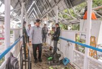  Wali Kota (Wako) Pekanbaru Agung Nugroho meninjau langsung pekerjaan revitalisasi Jembatan Penyeberangan Orang (JPO) di Jalan Jenderal Sudirman, Kamis (16/4/26).