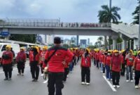 
Konfederasi KASBI menolak bergabung ke acara May Day Fiesta di Monas yang dijadwalkan dihadiri oleh Presiden RI Prabowo Subianto pada Jumat, 1 Mei 2026. (CNN Indonesia)
