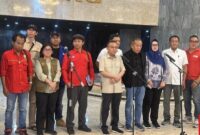 Dasco saat menerima audiensi massa buruh dari KASBI dan GEBRAK di kompleks parlemen, Jumat (1/6/2026).
