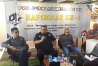 Ketua DPP PJS Divisi Advokasi dan Pembelaan Wartawan saat memberikan sambutan DPP PJS di Rakernas PJS, Selasa (12/05/2026) di Jakarta.