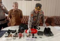 Densus 88 menyelidiki bom rakitan meledak di MAN3 Padang (ft: detiknews)