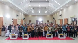 Para guru setelah mengikuti Pelatihan Pembelajaran Mendalam dan Koding Kecerdasan Artifisial (PM-KKA) yang dikembangkan Kementerian Pendidikan Dasar dan Menengah (Kemendikdasmen).
