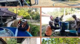BPBD Kabupaten Banggai Kepulauan bersama DAMKAR, PMI, PDAM, serta unsur terkait kembali turun tangan menyalurkan bantuan air bersih kepada warga Desa Sosom dan Gereja GABK Sosom pada Sabtu (29 Agustus 2026).