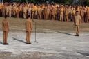 Bupati Rusli Moidady memimpin apel gabungan OPD Bangkep di Salakan, Senin (24/8/26). 