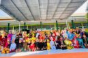 Kepala Madrasah Ibtidaiyah Negeri (MIN) 4 Banggai, Sabrina, S.Pd., memimpin upacara peringatan Hari Ulang Tahun (HUT) ke-81 Kemerdekaan Republik Indonesia, di halaman MIN 4 Banggai, Jalan Belimbing No. 05, BTN Nusagriya, Kelurahan Kilongan Permai, Kecamatan Luwuk Utara, Kabupaten Banggai, Senin (17/8/2026).