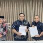 Pemkab Bangkep melakukan penandatanganan Nota Kesepahaman (MoU) tentang implementasi kas non tunai dan penyaluran anggaran Badan Layanan Umum Daerah (BLUD) ke seluruh puskesmas di Kabupaten Banggai Kepulauan dengan Bank Mandiri dan Dinas Kesehatan Kabupaten Banggai Kepulauan mengenai layanan Mandiri Payroll, Rabu (5/8/2026).
