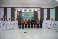 Wakil Ketua 1 DPRD Bangkep SRI Yeni bersama Forkopimda serta para Camat yang di lantik. (ist)