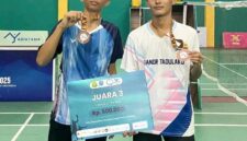 Dua pelajar asal Kabupaten Banggai Kepulauan, Davies E. Dalim dan Edward Laempah, meraih juara III nomor ganda putra pada pertandingan Inscourt antar-pelajar SMA sederajat tingkat Sulawesi Tengah di GOR Siranindi, Kota Palu, Jumat (28/8/26).
