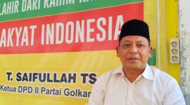 Syarifuddin, Ketua Panitia Penyelenggara MUSDA XII Partai Golkar Pidie, saat memberikan keterangan pers.