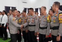 Kapolres Tojo Una-Una AKBP Yanna Djayawidya bersama jajaran menyambut kedatangan perdana Kapolda Sulawesi Tengah Irjen Pol Nasri di Mako Polres Tojo Una-Una, Selasa (25/8/2026).

