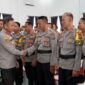 Kapolres Tojo Una-Una AKBP Yanna Djayawidya bersama jajaran menyambut kedatangan perdana Kapolda Sulawesi Tengah Irjen Pol Nasri di Mako Polres Tojo Una-Una, Selasa (25/8/2026).
