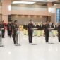 Kajati Riau I Dewa Gede Wirajana melantik Rizky Fahrurrozi sebagai Kajari Indragiri Hulu bersama sejumlah pejabat struktural lainnya di lingkungan Kejaksaan Tinggi Riau, dalam prosesi pelantikan yang berlangsung di Aula Sasana HM Prasetyo, Pekanbaru, Kamis (27/8/2026).
