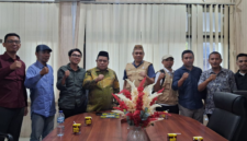 Pertemuan hangat antara Sekda Gorontalo Sugondo Makmur, SH, MH dan Jajaran Pengurus Koperasi GASS di ruang kerja Sekda, Selasa (18/8/2026)