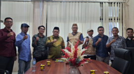 Pertemuan hangat antara Sekda Gorontalo Sugondo Makmur, SH, MH dan Jajaran Pengurus Koperasi GASS di ruang kerja Sekda, Selasa (18/8/2026)