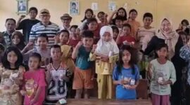 Wabup Serfi Kambey dan Nancy Dunda meninjau Dapur MBG Totikum Selatan di Desa Kanali (ist)