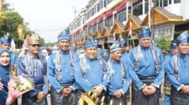 Plt Gubernur Riau, SF Hariyanto secara resmi membuka gelaran Festival Pacu Jalur 2026 di arena Tepian Narosa, Kabupaten Kuantan Singingi pada Rabu (19/8/2026). (mcriau)