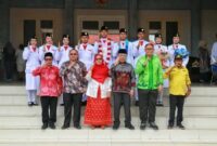 Bupati  H. Rusli Moidady, S.T., M.T., AIFO, bersama Wakil Bupati Serfi Kambey serta Ketua PKK Kabupaten Banggai Kepulauan, Hj. Halima Umar Hamid, S.Sos., menyambut kedatangan anggota Paskibraka Nasional dan Paskibraka Provinsi Sulawesi Tengah, Kamis, (27 Agustus 2026).