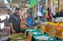 Bupati Banggai Kepulauan Rusli Moidady menggelar inspeksi mendadak (sidak) di Pasar Salakan pada Jumat (28/8/2026).