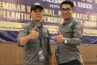 Victor Reppie, Ketua DPC Pro Jurnalismedia Siber Banggai Kepulauan bersama Ketua Umum Mahmud Marhaba (ist)

