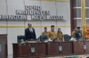 Bupati Banggai Kepulauan Rusli Moidady menyampaikan Nota Keuangan Rancangan Perubahan APBD 2026 dalam sidang paripurna DPRD Bangkep, Selasa (15/9/26).