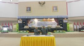Penandatanganan Nota Kesepakatan Perubahan KUA dan PPAS APBD 2026 oleh Ketua DPRD Tojo Una-Una Gusnar A. Suleman dan Sekda Alfian Matajeng, Senin (7/9/2026).