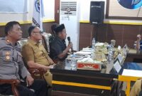 Ketua DPRD Banggai Kepulauan, Arkam Supu, menghadiri rapat koordinasi hidrometeorologi Selasa (1/9/2026)