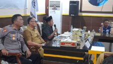 Ketua DPRD Banggai Kepulauan, Arkam Supu, menghadiri rapat koordinasi hidrometeorologi Selasa (1/9/2026)