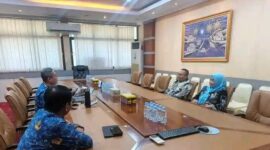 Sekda Banggai Kepulauan Aris Susanto berkoordinasi dengan BKN Regional IV Makassar terkait penataan kepegawaian dan mutasi mendekati domisili ASN.(ist)

