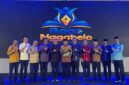 Bupati Banggai Kepulauan Rusli Moidady menerima penghargaan Anugerah Pendidikan Bago Nggabelo 2026 atas capaian mutu dan layanan pendidikan daerah. (Pemkab Bangkep)