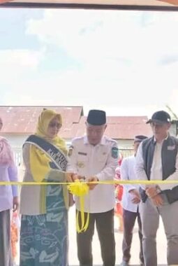 Bupati Bangkep Resmikan Gedung TK Negeri Ambelang Bersama Bunda PAUD