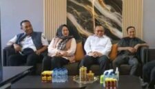 Ketua DPRD Banggai Kepulauan Arkam Supu menghadiri peringatan Hari Lahir Kejaksaan RI ke-81 di Kantor Kejaksaan Negeri Banggai Laut, Rabu (2/9/2026).