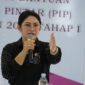 Anggota DPR RI dari Fraksi NasDem, Eva Stevany Rataba, menjadi sorotan setelah namanya dikabarkan masuk dalam daftar penerima Bansos di Toraja Utara, Sulsel. (CNN Indonesia/ Detikcom)