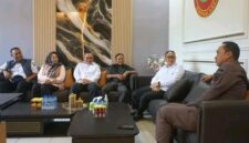Wakil Bupati Banggai Kepulauan Serfi Kambey bersama Sekretaris Daerah Banggai Kepulauan dalam agenda silaturahmi resmi di Kantor Kejaksaan Negeri Banggai Laut, Rabu (2/9/2026).