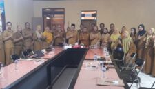 Bupati Banggai Kepulauan mengevaluasi kinerja Badan Kesbangpol melalui pemaparan capaian program setiap bidang guna memperkuat ketepatan sasaran, Selasa (15/9/26).