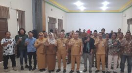 Sekda Bangkep Aris Susanto membuka lokakarya pengakuan dan perlindungan masyarakat hukum adat guna menjaga identitas budaya serta hak warga lokal, Selasa (29/9/26).