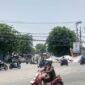 Proyek pengerjaan bozem Tanjungsari memicu kemacetan hingga 3 KM di Surabaya Barat, pengendara diimbau mencari jalur alternative,Rabu (30/9/26). (dok: Bedainnews)