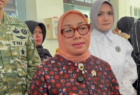 Menteri Pemberdayaan Perempuan dan Perlindungan Anak (PPPA) Arifatul Choiri Fauzi atau Arifah di Pondok Pesantren Manbaul Hikam, Sidoarjo, Jawa Timur. (CNN Indonesia)
