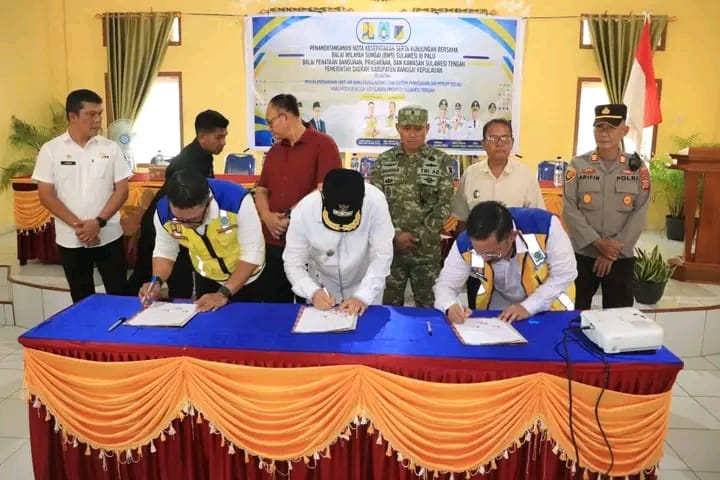 Pemda Bangkep menandatangani MOU dengan BWS Sulawesi III untuk mengatasi persoalan krisis air bersih di wilayah Bulagi Bersaudara.