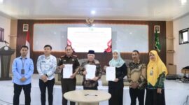 Pemkab Banggai Kepulauan menandatangani MoU dengan Kejari Balut dan Pengadilan Agama untuk memperkuat pendampingan hukum serta sidang elektronik. (ist)