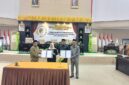 Wakil Bupati Surya Lapasiri bersama tiga pimpinan DPRD Kabupaten Tojo Una-Una menandatangani persetujuan bersama atas Ranperda tentang Perubahan APBD Tahun Anggaran 2026 dalam rapat paripurna DPRD Touna, Senin (14/9/2026).