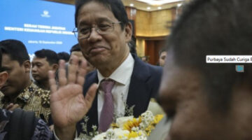 Purbaya Yudhi Sadewa mengaku sudah memperkirakan pencopotan dirinya dari jabatan Menteri Keuangan usai sertijab bersama Suahasil Nazara. (ft : tankapan layar CNN Indonesia)