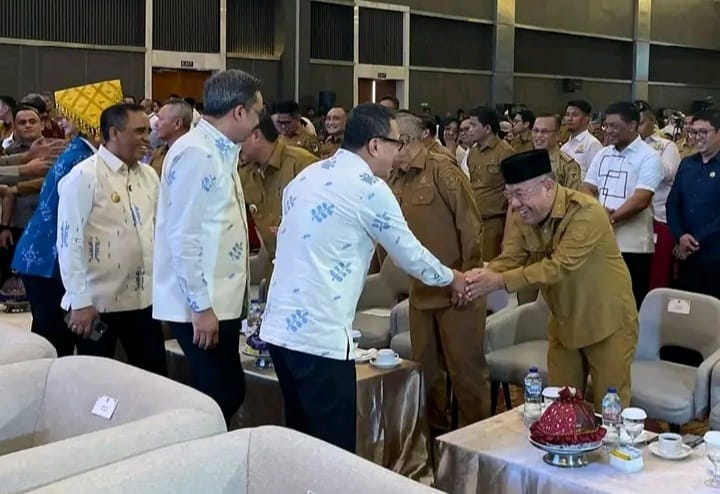 Bupati Bangkep Rusli Moidady menghadiri kunjungan kerja 3 menteri di Palu guna memperkuat Gerakan 1000 Pelaku Usaha Berani Ekspor dari daerah, Senin (28/9/26).