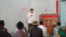 Bupati Bangkep Rusli Moidady menggelar Safari Jumat di Masjid Al-Rahman Desa Bobu untuk mempererat silaturahmi serta menyerap aspirasi masyarakat.(ist)