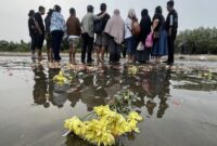 : Dewan Pers sebut lima jurnalis yang hilang saat meliput Gunung Anak Krakatau sebagai pahlawan pers dan ingatkan keselamatan kerja, Senin (21/9/26). (CNN Indonesia/ANT).